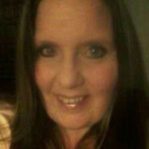 Meet your Posher, Lora